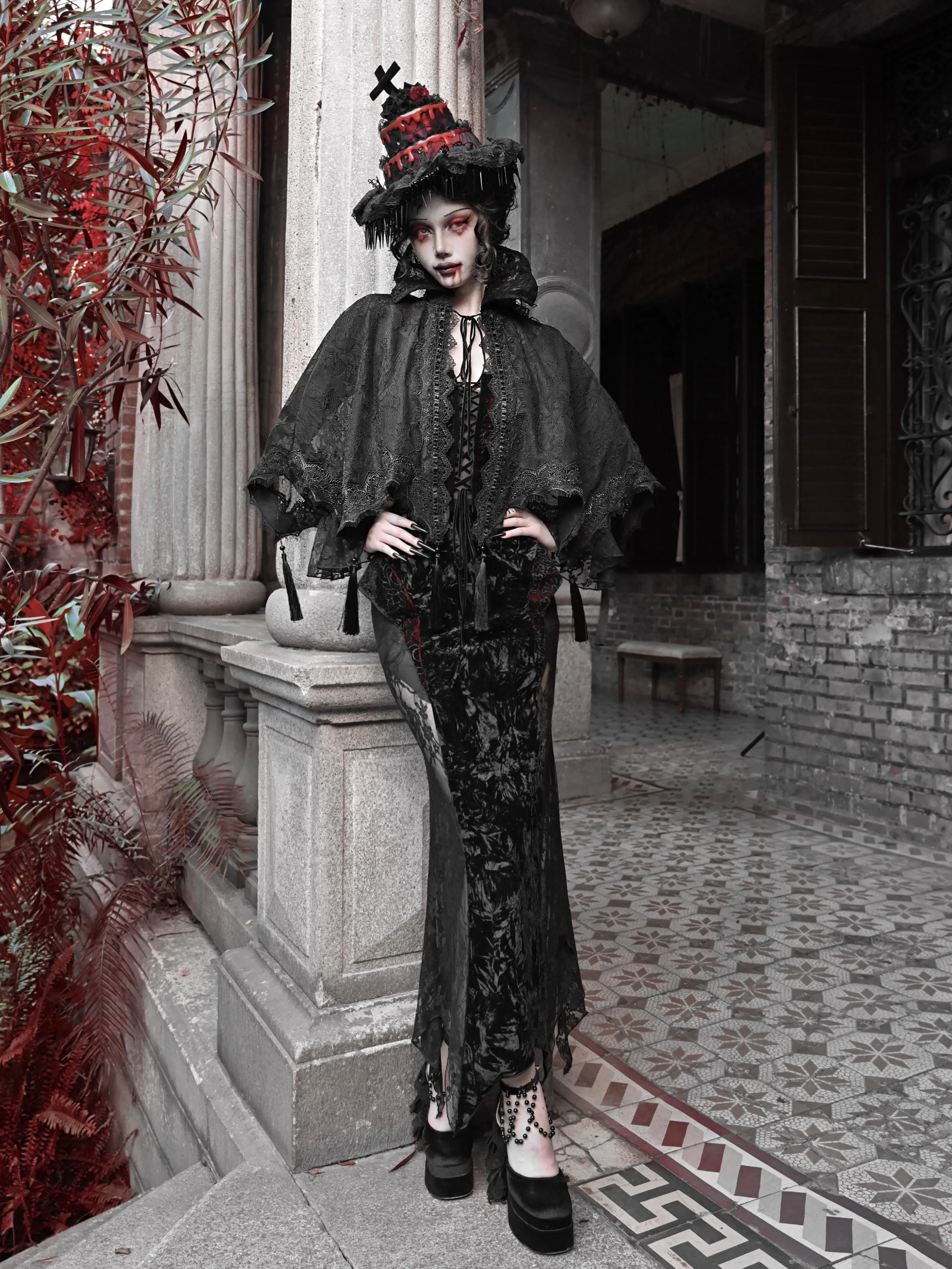 [Blood Supply] Scarlet Romance Gothic Lace Tassel Cloak Cape