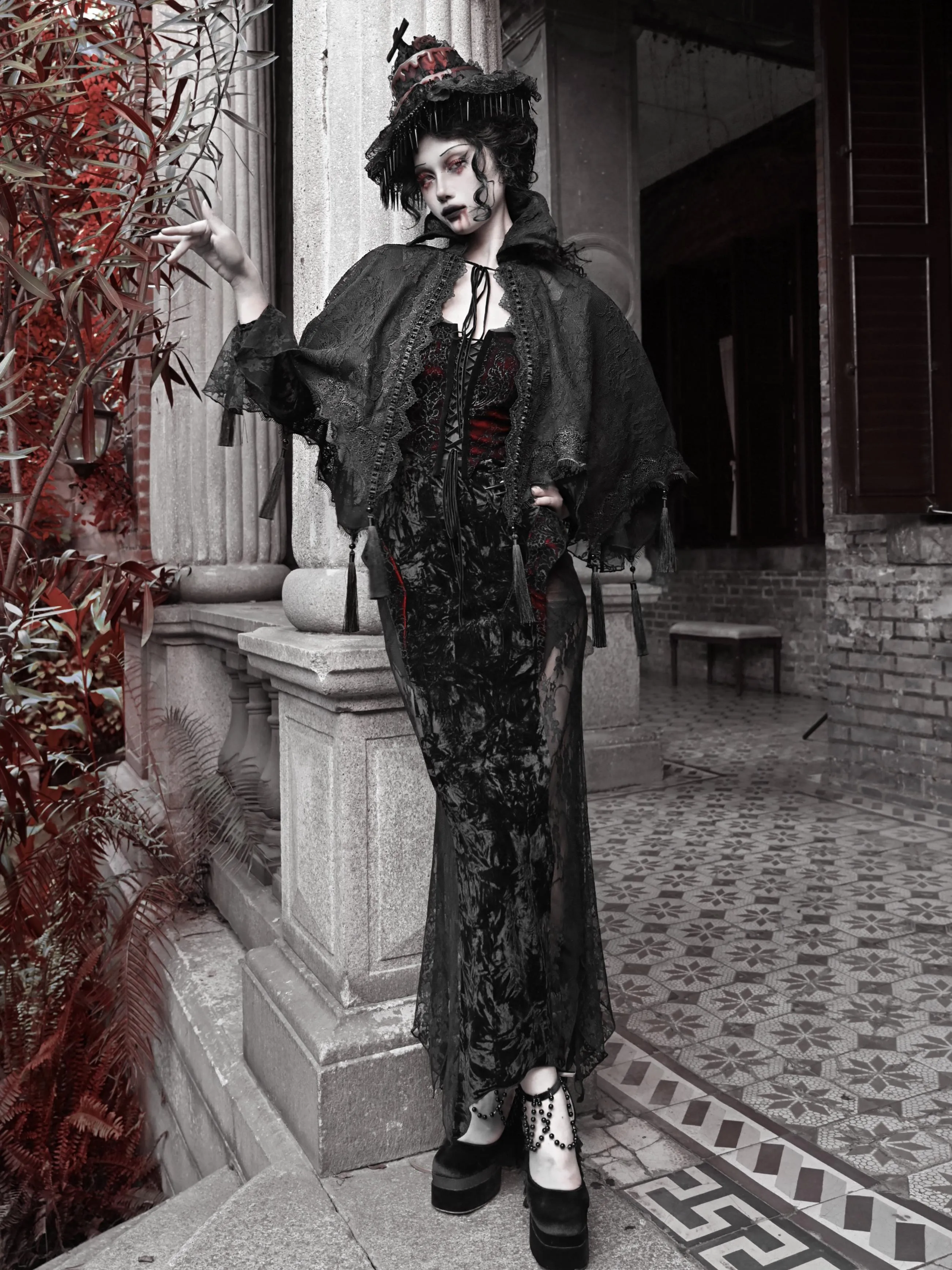 [Blood Supply] Scarlet Romance Gothic Lace Tassel Cloak Cape