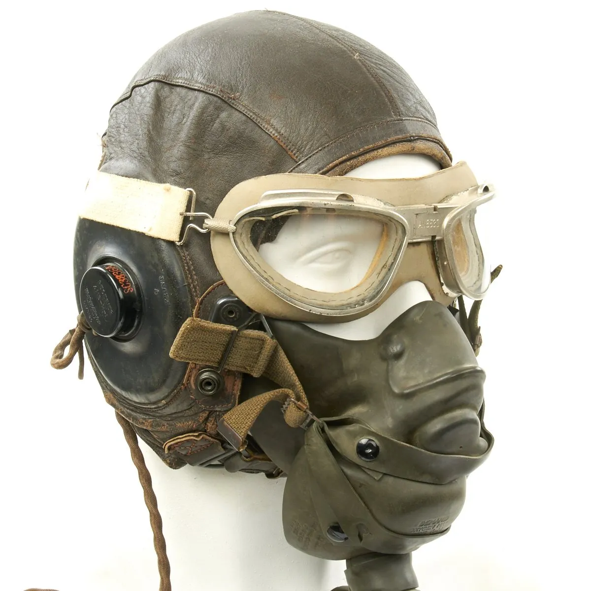 Original U.S. WWII Army Air Force Aviator Flight Helmet Set - AN6530 Goggles, A-14 Mask, A-11 Helmet