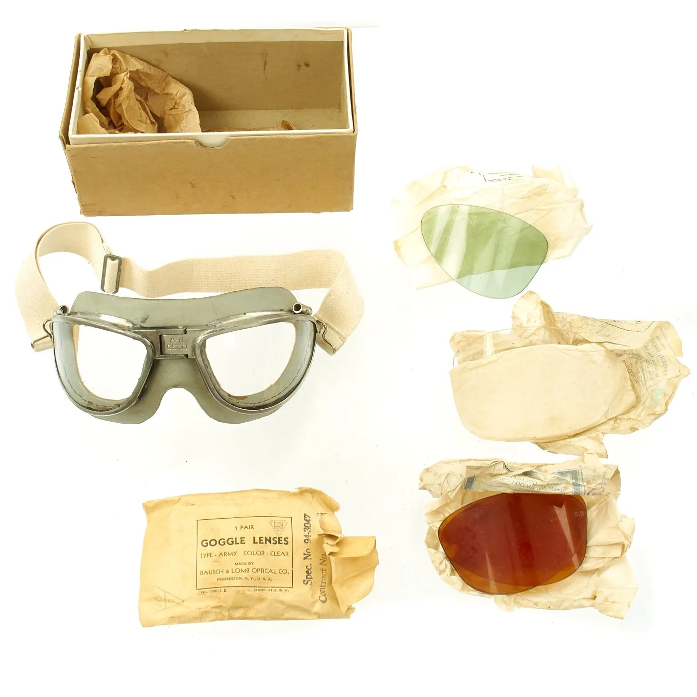 Original U.S. WWII Army Air Force Aviator Flight Helmet Set - AN6530 Goggles with Spare Lenses, A-14 Mask, A-11 Helmet